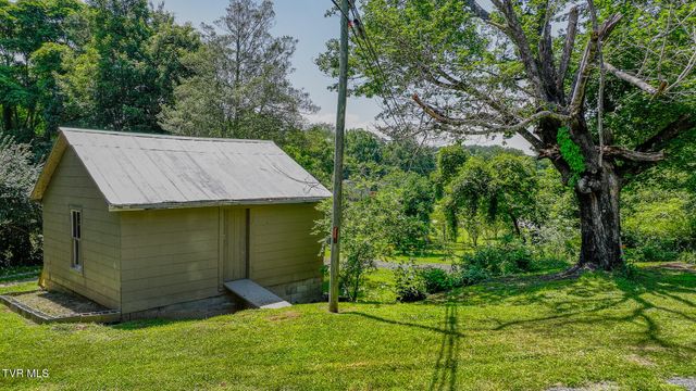 31232 Hollyfield Road, Damascus, VA 24236