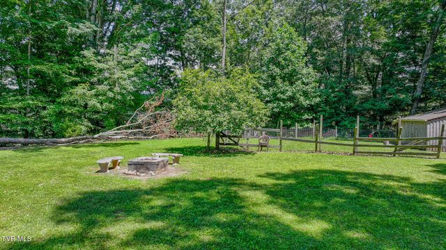 31232 Hollyfield Road, Damascus, VA 24236