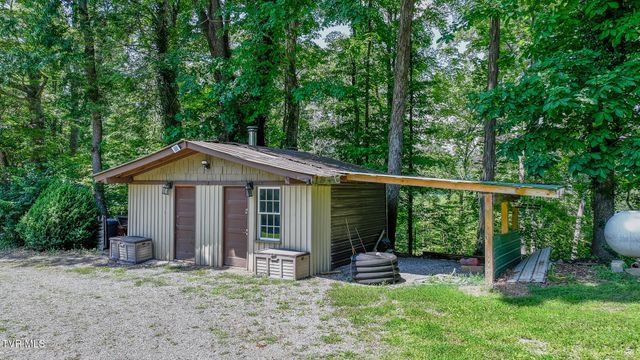31232 Hollyfield Road, Damascus, VA 24236