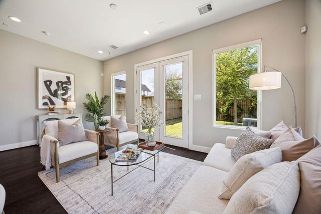 2415 Chapman Street, Houston, TX 77009