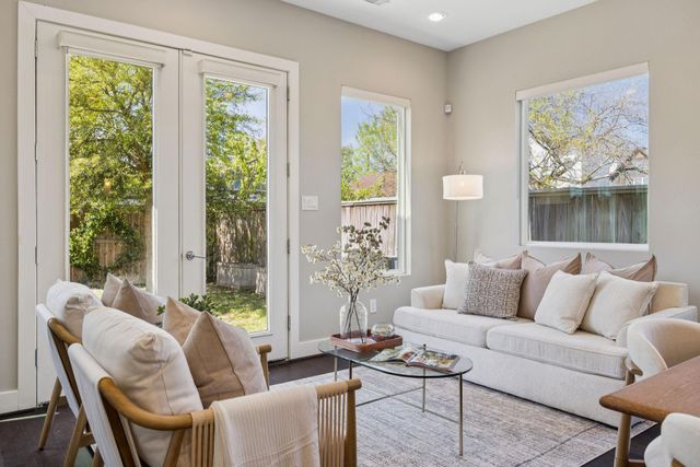 2415 Chapman Street, Houston, TX 77009