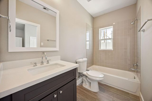 2415 Chapman Street, Houston, TX 77009