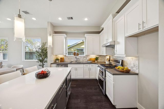 2415 Chapman Street, Houston, TX 77009