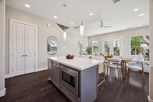 2415 Chapman Street, Houston, TX 77009