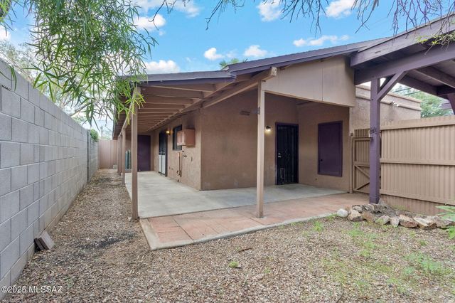 3132 E Presidio Road, Tucson, AZ 85716