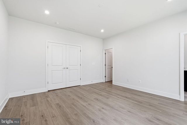 42200 SHINING STAR SQ, Brambleton, VA 20148