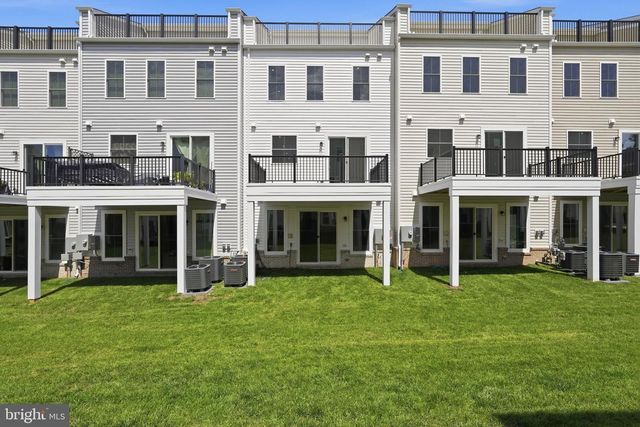 42200 SHINING STAR SQ, Brambleton, VA 20148