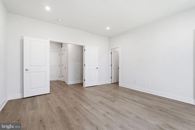 42200 SHINING STAR SQ, Brambleton, VA 20148