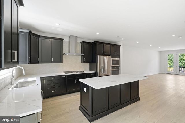 42200 SHINING STAR SQ, Brambleton, VA 20148
