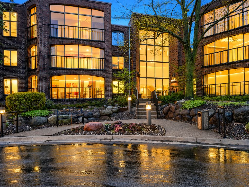 6051 Laurel Avenue 207, Golden Valley, MN 55416 — exterior