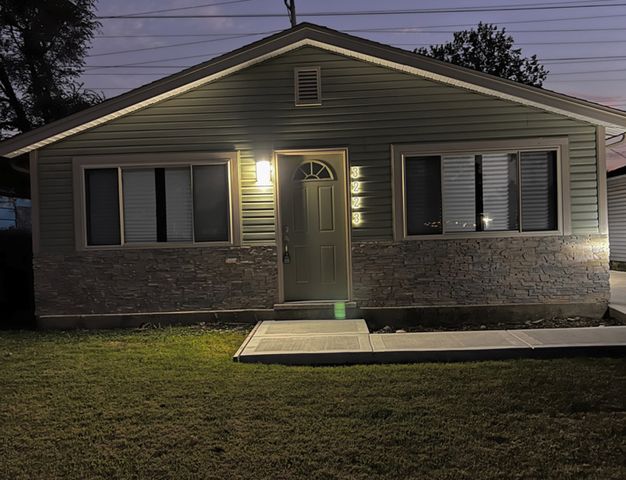 3223 Emery Lane, Robbins, IL 60472