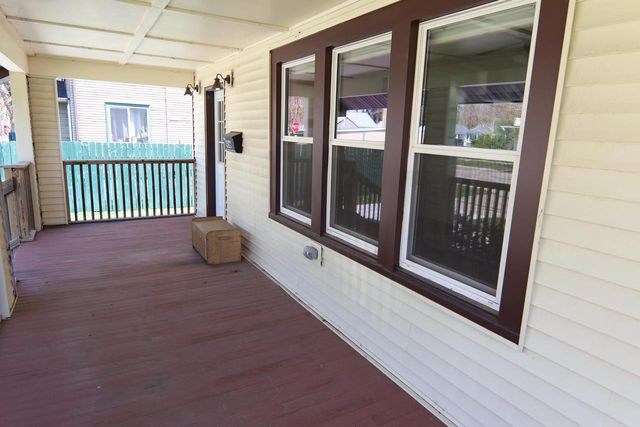 936 Walker Street, Janesville, WI 53545