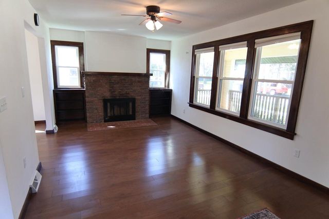 936 Walker Street, Janesville, WI 53545