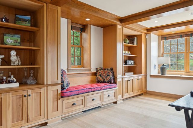 2358 Long Hill Road, Woodstock, VT 05091