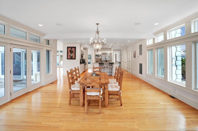 605 Dune Road, Westhampton, NY 11977