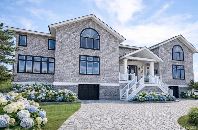 605 Dune Road, Westhampton, NY 11977