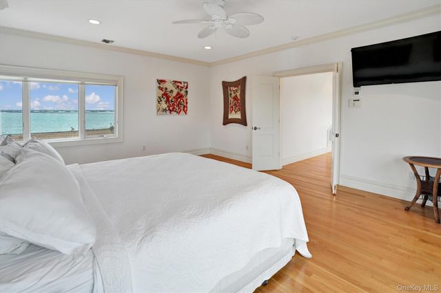 605 Dune Road, Westhampton, NY 11977