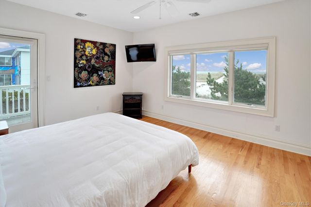 605 Dune Road, Westhampton, NY 11977