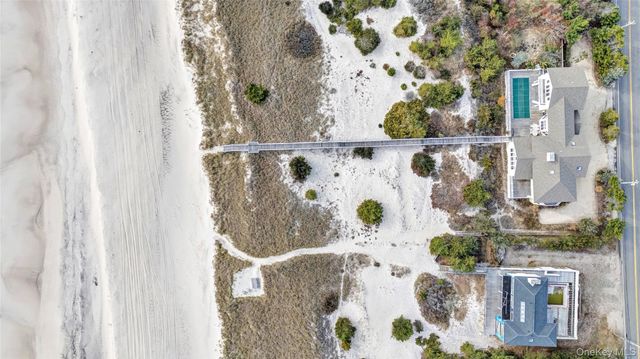 605 Dune Road, Westhampton, NY 11977