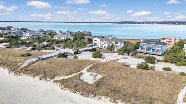 605 Dune Road, Westhampton, NY 11977