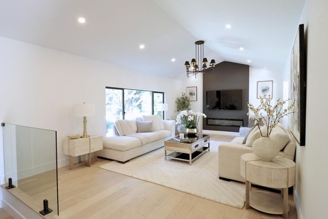 230 Westchester Drive, Los Gatos, CA 95032