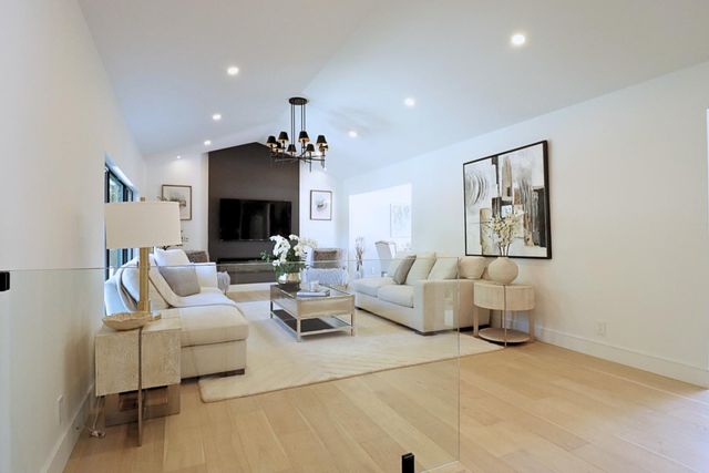 230 Westchester Drive, Los Gatos, CA 95032