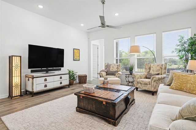 645 Treaty Oak DR, Georgetown, TX 78628