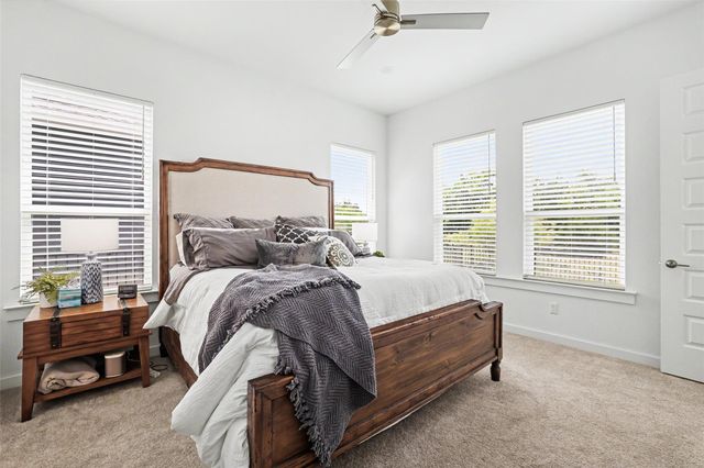 645 Treaty Oak DR, Georgetown, TX 78628