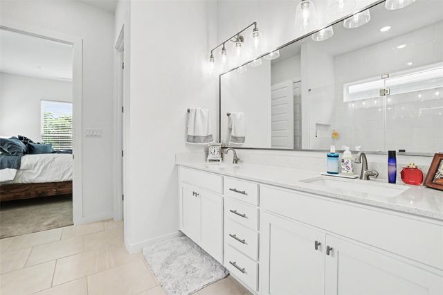 645 Treaty Oak DR, Georgetown, TX 78628
