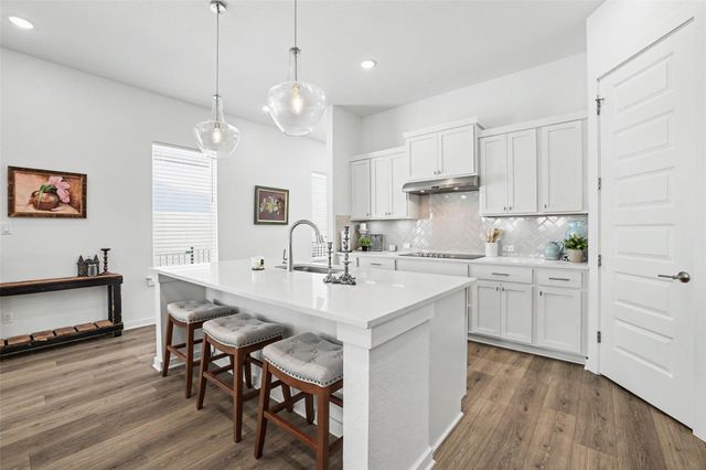 645 Treaty Oak DR, Georgetown, TX 78628
