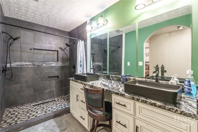 3633 Saddlebrook Drive, Loganville, GA 30052