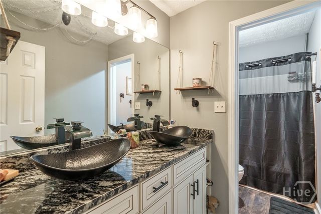 3633 Saddlebrook Drive, Loganville, GA 30052