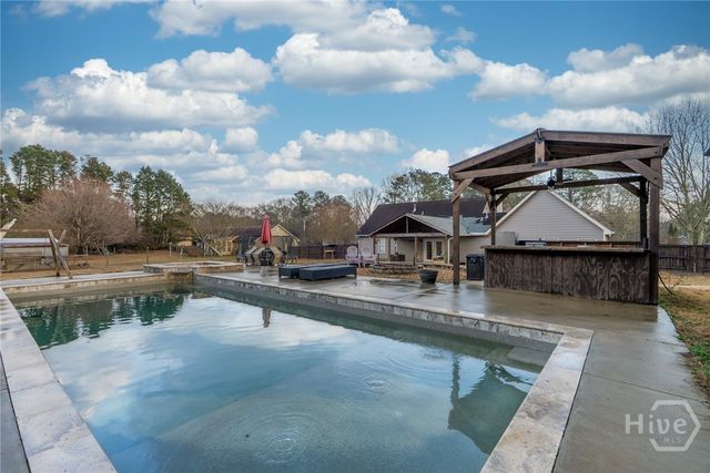 3633 Saddlebrook Drive, Loganville, GA 30052