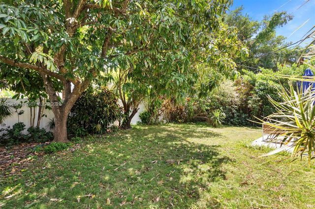 9125 Carlyle Ave, Surfside, FL 33154