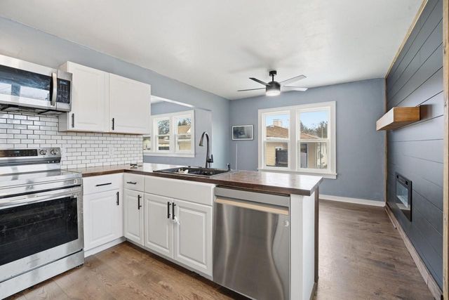 250 W CAROLINE STREET, Markesan, WI 53946