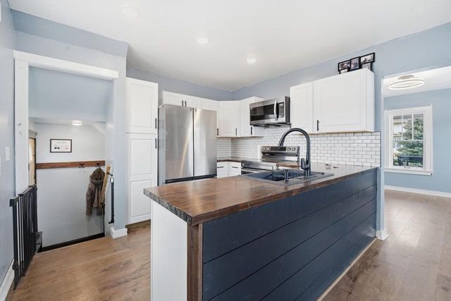 250 W CAROLINE STREET, Markesan, WI 53946