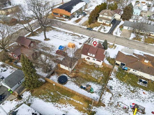 250 W CAROLINE STREET, Markesan, WI 53946