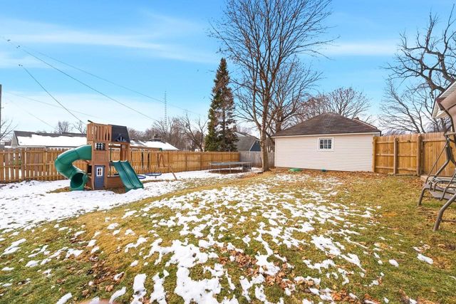 250 W CAROLINE STREET, Markesan, WI 53946