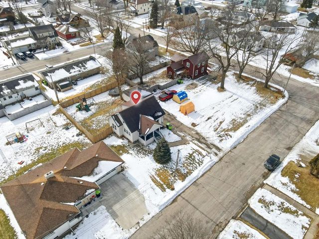 250 W CAROLINE STREET, Markesan, WI 53946