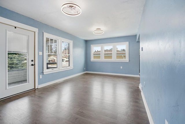 250 W CAROLINE STREET, Markesan, WI 53946