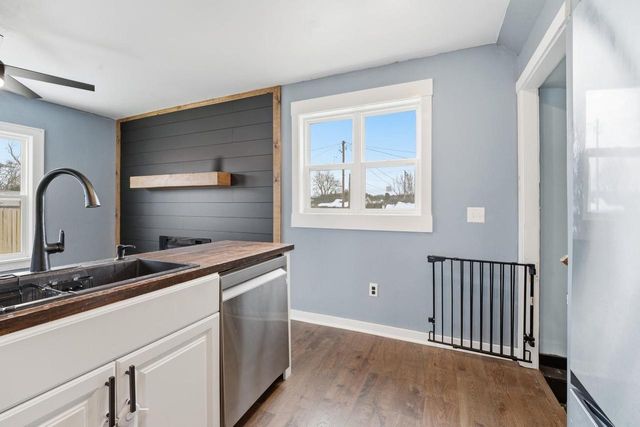 250 W CAROLINE STREET, Markesan, WI 53946