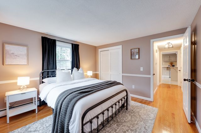 67 Kittredge Dr, Westfield, MA 01085