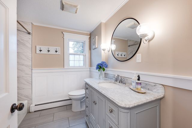 67 Kittredge Dr, Westfield, MA 01085