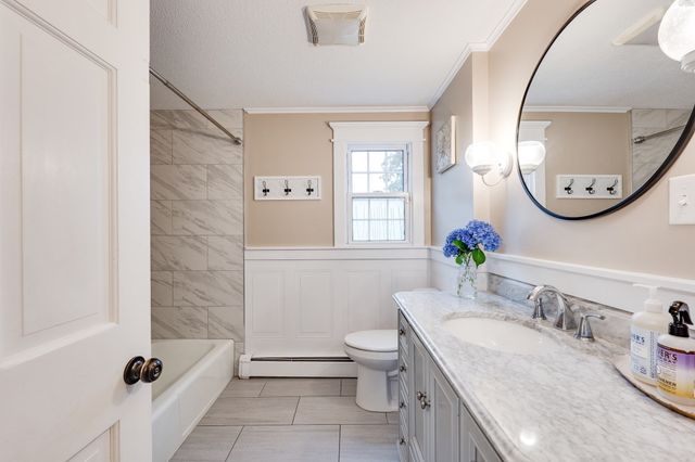 67 Kittredge Dr, Westfield, MA 01085