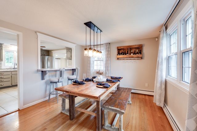67 Kittredge Dr, Westfield, MA 01085