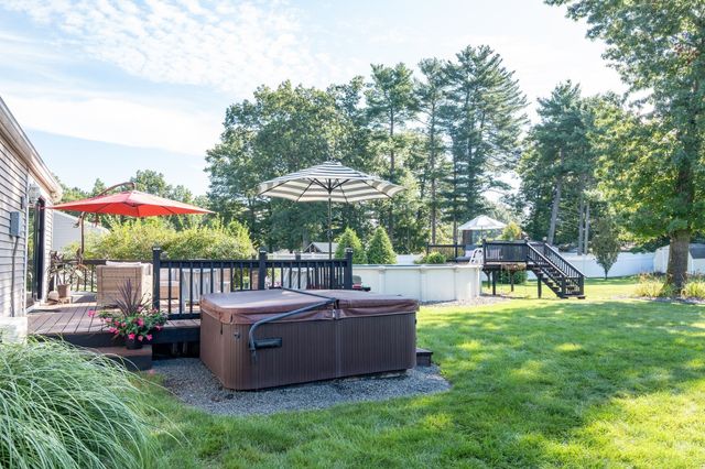 67 Kittredge Dr, Westfield, MA 01085