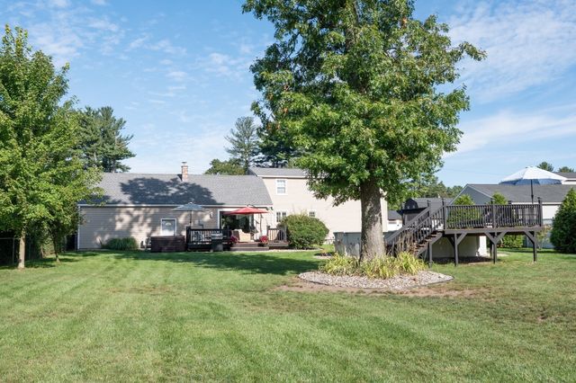 67 Kittredge Dr, Westfield, MA 01085