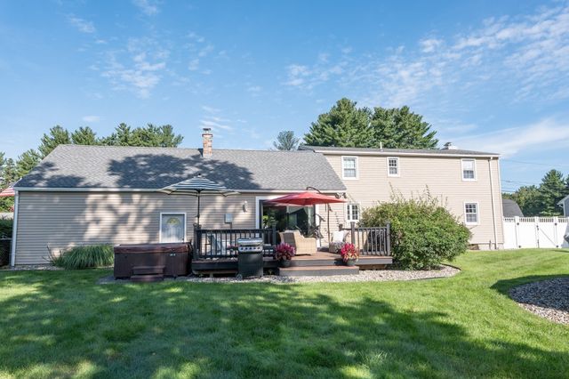 67 Kittredge Dr, Westfield, MA 01085