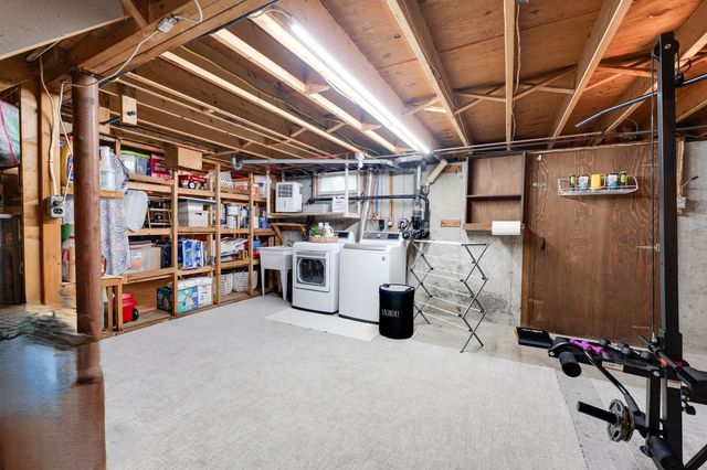 67 Kittredge Dr, Westfield, MA 01085