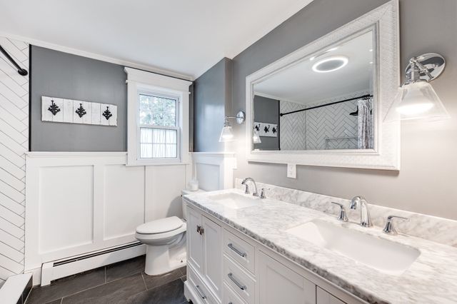 67 Kittredge Dr, Westfield, MA 01085